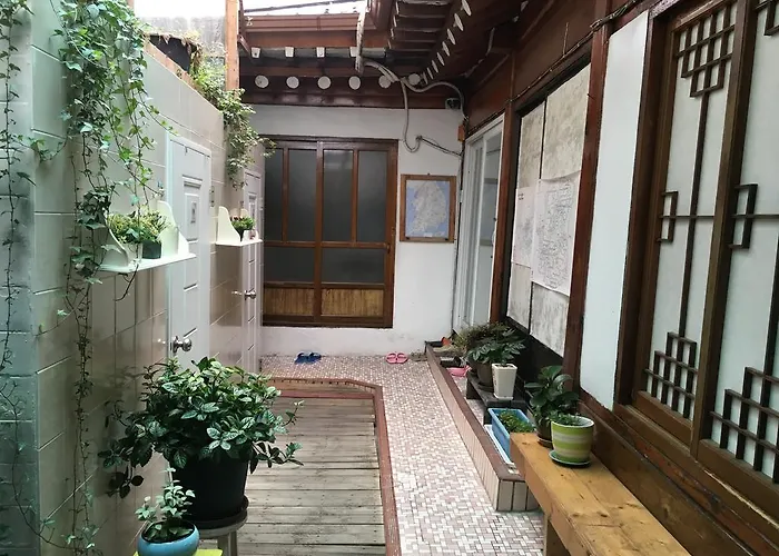 Icos 1 - Female Only Gasthof Seoul